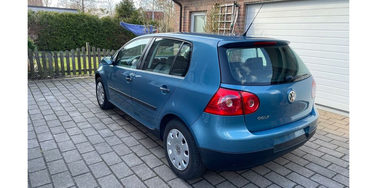 VW Golf 188.000 km 2.399 &euro; Kiel 24105