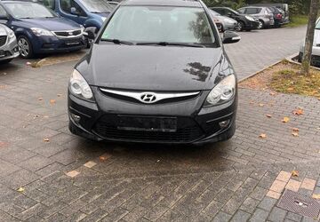 Hyundai i30 236.000 km 2.490 &euro; Trappenkamp 24610