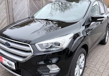 Ford Kuga 76.000 km 20.800 &euro; Neumünster 24536