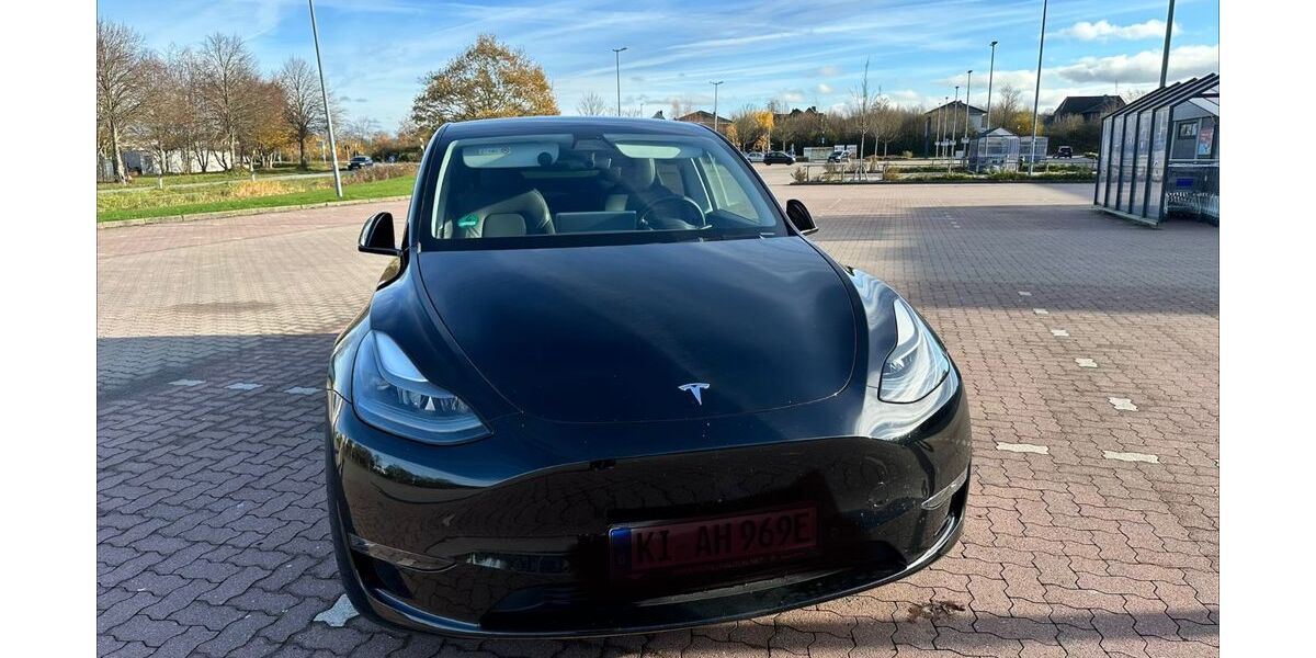 Tesla Model Y 65.000 km 32.500 &euro; Kiel 24105