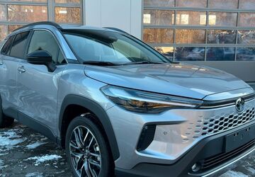 Toyota Corolla Cross 1.900 km 34.990 &euro; Kiel 24109