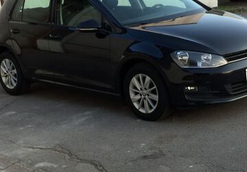 VW Golf 161.000 km 8.300 &euro; Neumünster 24537