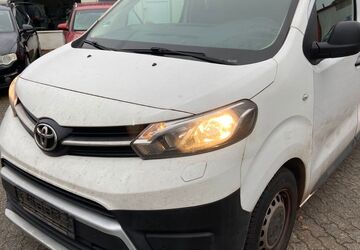 Toyota Proace (Verso) 258.846 km 7.900 &euro; Neumünster 24537