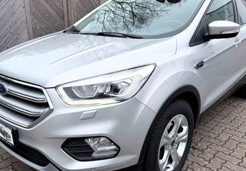 Ford Kuga 92.000 km 14.900 &euro; Neumünster 24536