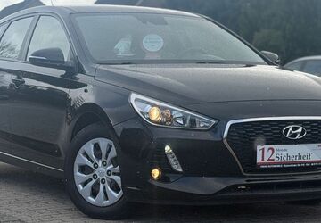 Hyundai i30 81.000 km 10.499 &euro; Kiel OT Suchsdorf 24107