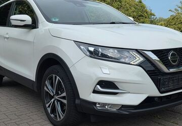 Nissan Qashqai 72.079 km 14.899 &euro; Osdorf 24251