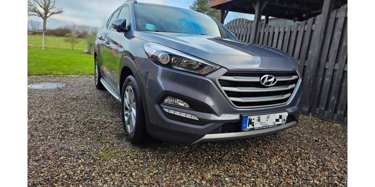 Hyundai TUCSON 85.000 km 16.300 &euro; Brodersdorf 24235