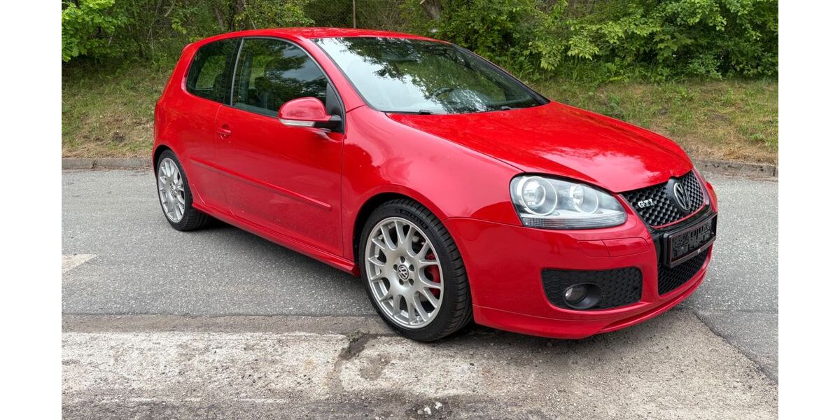 VW Golf 82.493 km 15.500 &euro; Kiel 24105