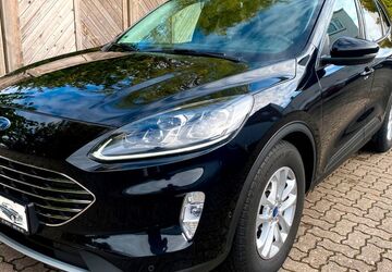 Ford Kuga 81.000 km 20.500 &euro; Neumünster 24536