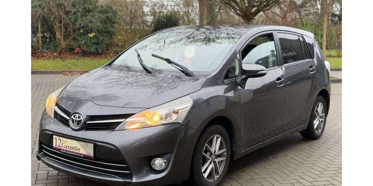Toyota Verso 121.410 km 11.990 &euro; Kiel 24107