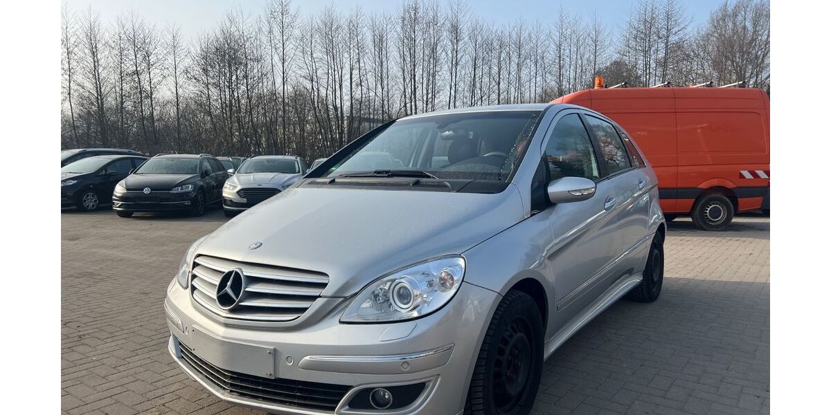 Mercedes-Benz B 180 216.769 km 2.499 &euro; Neumünster 24539