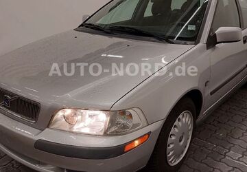 Volvo V40 170.000 km 3.990 &euro; Neumünster 24534