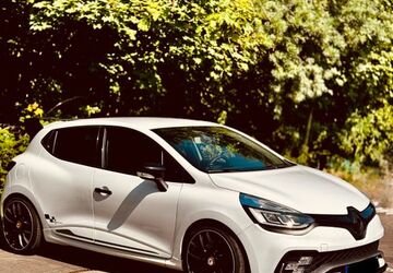 Renault Clio 150.000 km 12.288 &euro; Schwentinental 24223