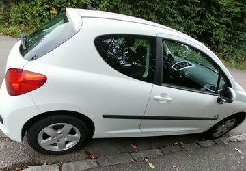 Peugeot 207 93.300 km 3.900 &euro; Kiel 24146