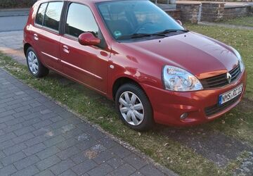 Renault Clio 149.999 km 2.499 &euro; Neumünster 24536