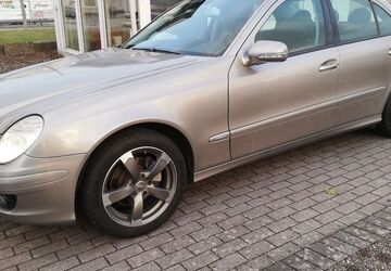Mercedes-Benz E 220 138.500 km 9.500 &euro; Neumünster 24536