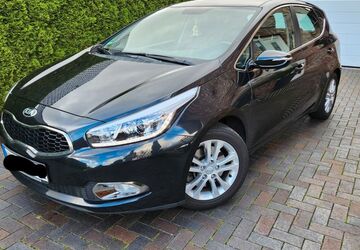 Kia ceed / Ceed 54.800 km 8.800 &euro; Neumünster 24539