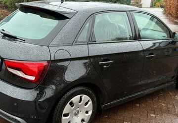 Audi A1 109.000 km 11.790 &euro; Neumünster 24539