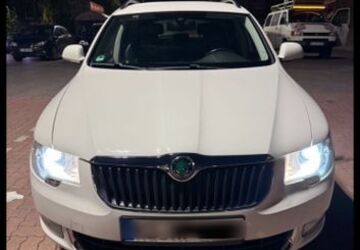 Skoda Superb 196.000 km 5.000 &euro; Kiel 24159