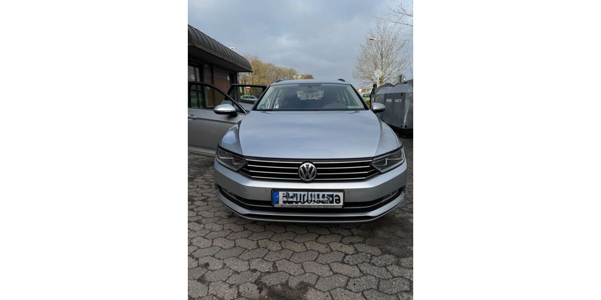 VW Passat 129.000 km 11.800 &euro; Kiel 24145