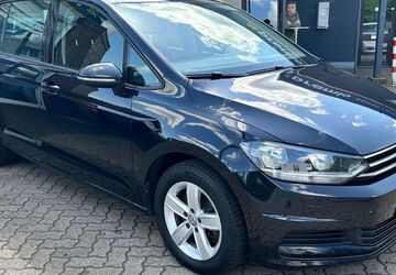 VW Touran 173.000 km 12.990 &euro; Neumünster 24536
