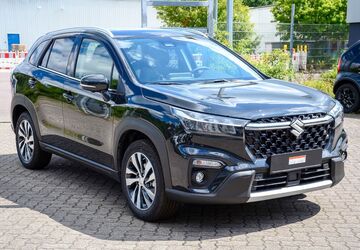 Suzuki (SX4) S-Cross 38.040 km 24.980 &euro; Neumünster 24536
