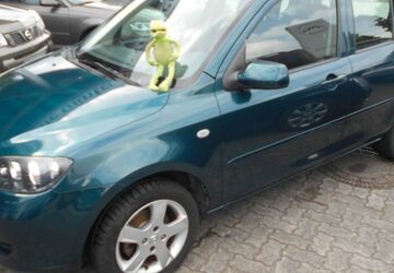 Mazda 2 81.000 km 3.950 &euro; Neumünster 24539