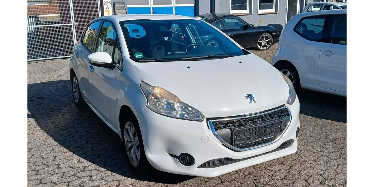 Peugeot 208 123.000 km 4.950 &euro; Kiel 24109