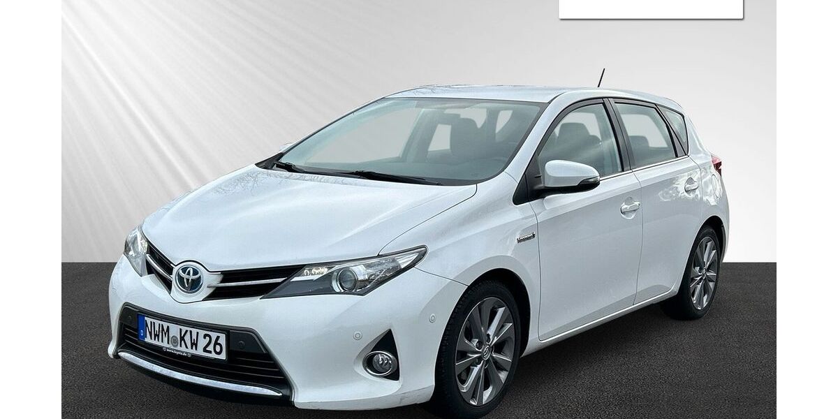 Toyota Auris 147.700 km 10.795 &euro; Neumünster 24536