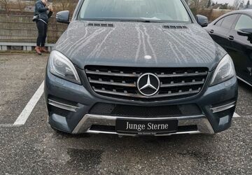 Mercedes-Benz ML 350 203.000 km 21.000 &euro; Neumuenster 24534