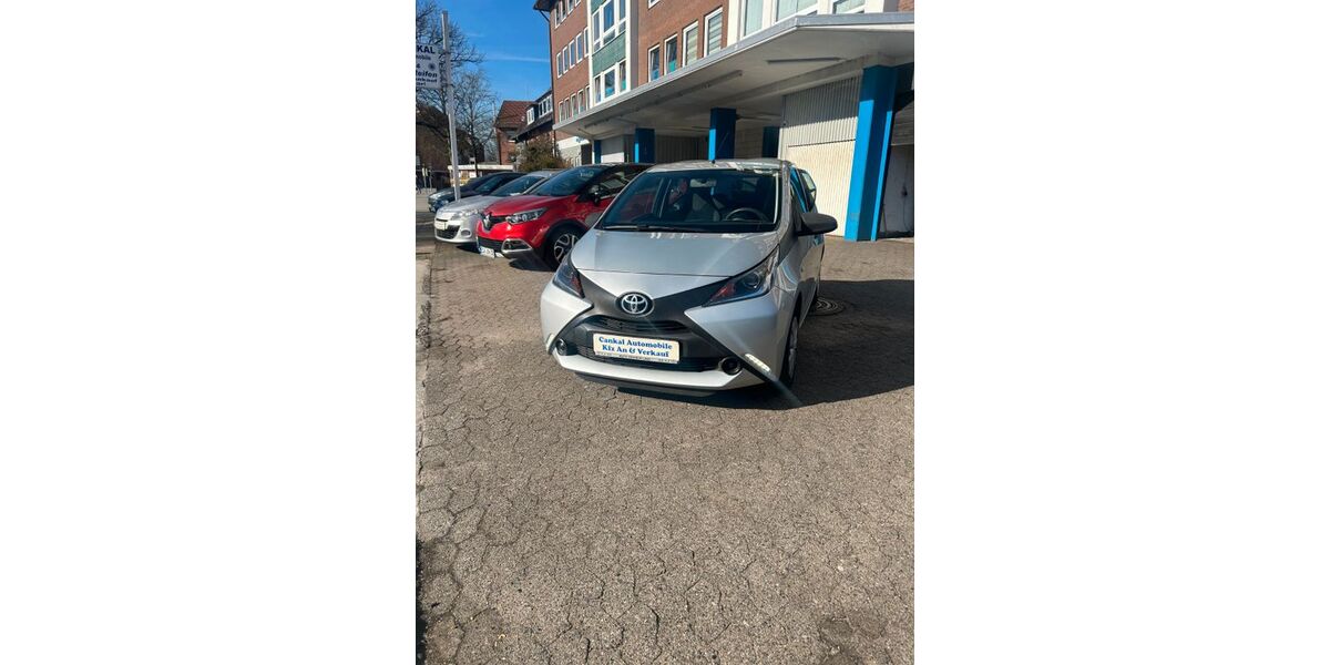 Toyota Aygo (X) 77.000 km 6.750 &euro; Kiel 24148