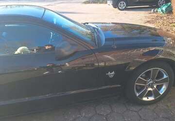 Ford Mustang 199.000 km 12.800 &euro; Ottendorf 24107