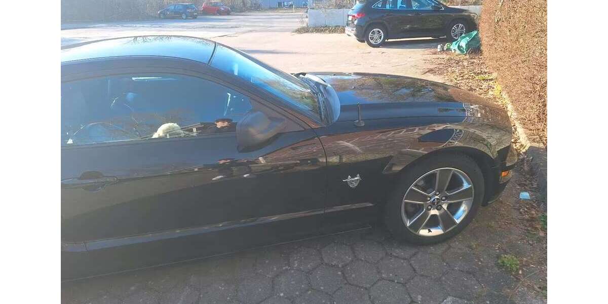 Ford Mustang 199.000 km 12.800 &euro; Ottendorf 24107