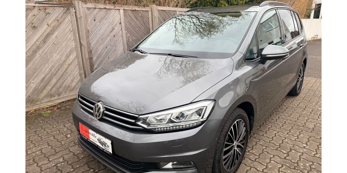 VW Touran 158.000 km 16.900 &euro; Neumünster 24536