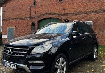 Mercedes-Benz ML 350 168.500 km 17.400 &euro; Neumünster 24534