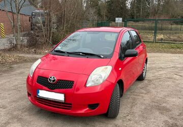 Toyota Yaris 182.000 km 2.399 &euro; Preetz 24211