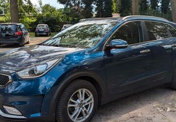 Kia Niro 75.000 km 15.400 &euro; Kiel 24105