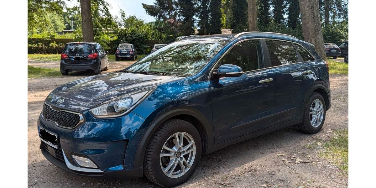 Kia Niro 75.000 km 15.400 &euro; Kiel 24105