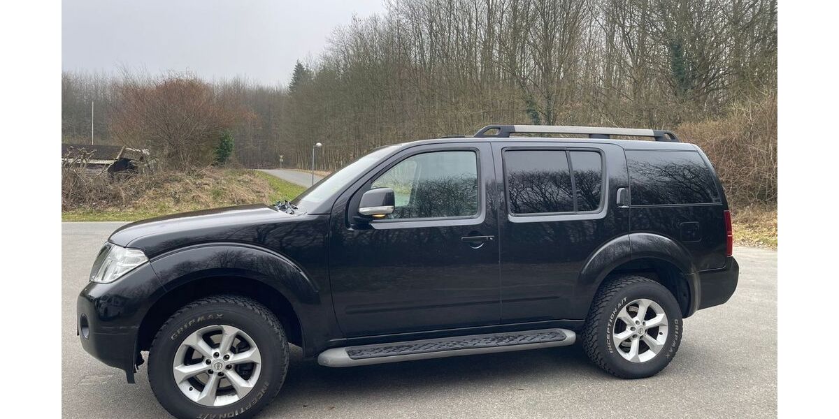 Nissan Pathfinder 320.000 km 8.500 &euro; Lilienthal 24232
