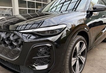 Audi Q5 2.000 km 63.900 &euro; Plön 24306