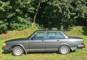 Volvo 244 189.900 km 7.700 &euro; Kiel 24105