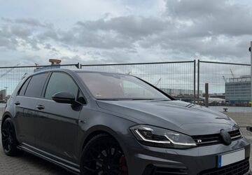 VW Golf 104.000 km 28.999 &euro; Kiel 24106