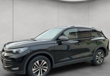 VW Tiguan 1.400 km 38.990 &euro; Kiel 24159