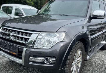 Mitsubishi Pajero 215.000 km 17.999 &euro; Kiel 24146