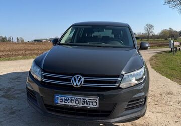 VW Tiguan 155.270 km 8.555 &euro; Schillsdorf 24637